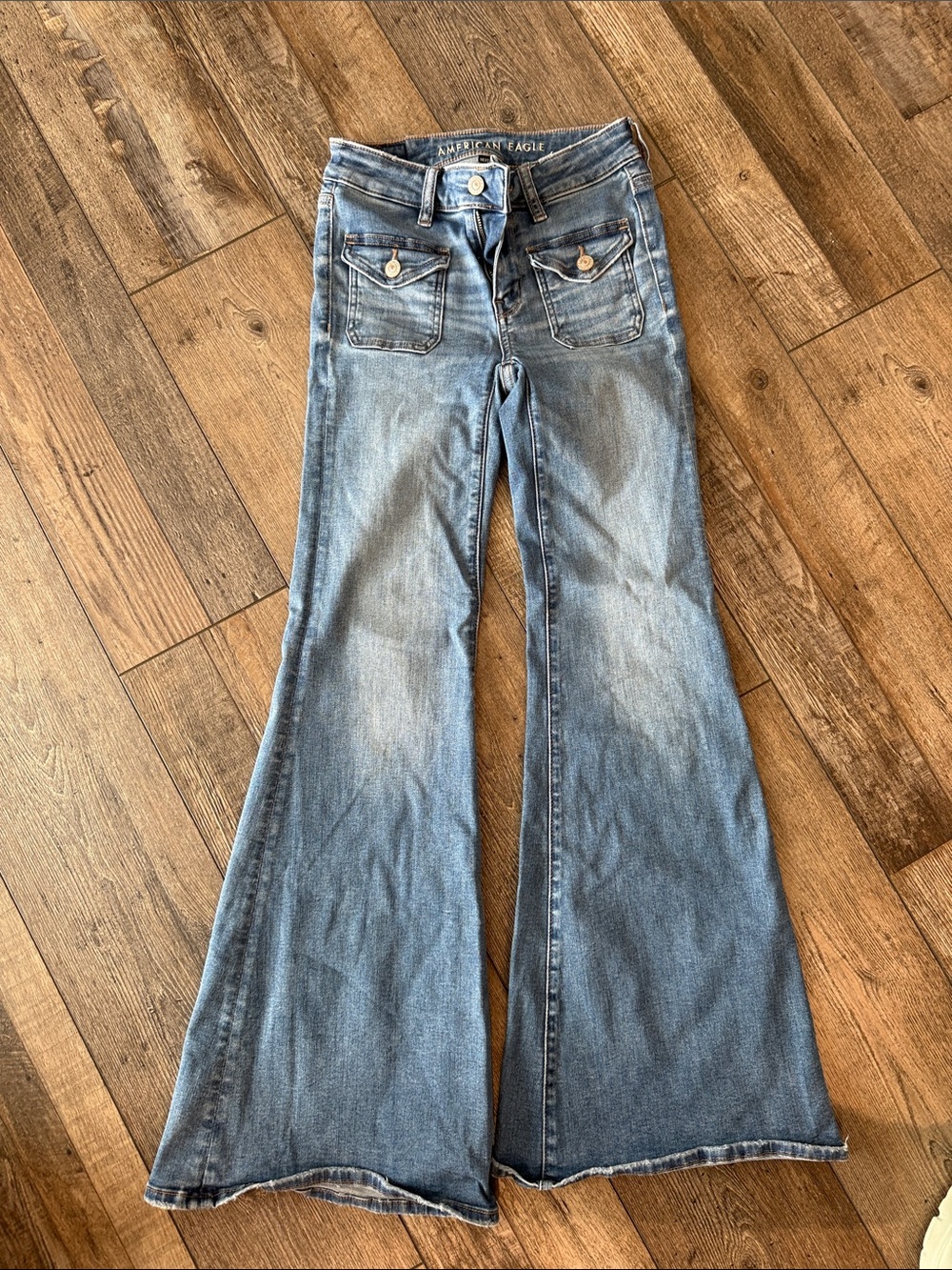 American Eagle Outfitters Women's Light Wash Flare Jeans